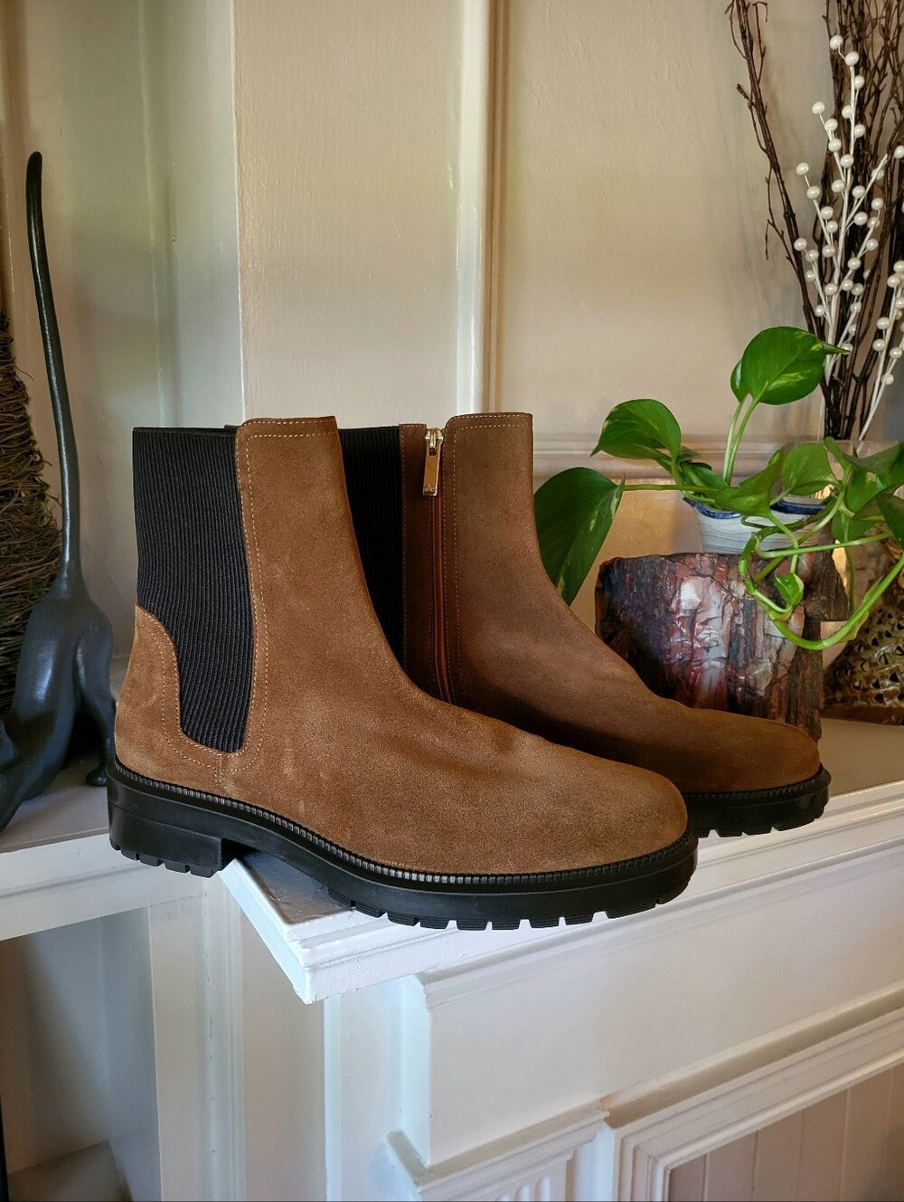 Aquatalia Lauda Brown Suede Ankle Boots Size 9